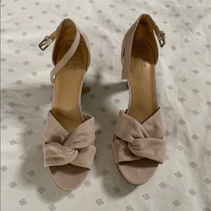 BRAND NEW NEVER WORN Soft Marble Heels